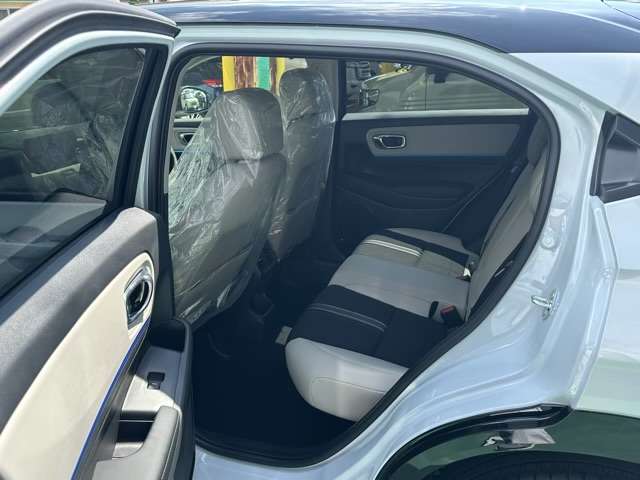 ホンダ ヴェゼル １．５ Ｅ：ＨＥＶ Ｚ プレイパッケージ R6年 (東海) 99