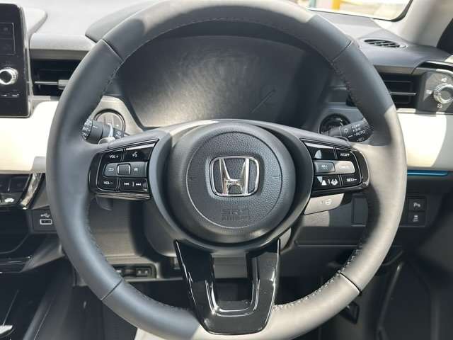 ホンダ ヴェゼル １．５ Ｅ：ＨＥＶ Ｚ プレイパッケージ R6年 (東海) 99