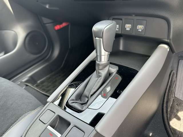 ホンダ フィット　ハイブリッド １．５ Ｅ：ＨＥＶ ＲＳ R4年 (東海) 99