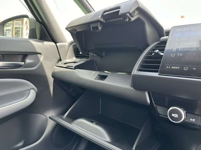 ホンダ フィット　ハイブリッド １．５ Ｅ：ＨＥＶ ＲＳ R4年 (東海) 99