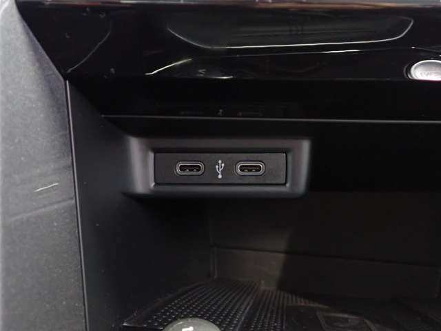 フォルクスワーゲン Ｔ－ＲＯＣ ＴＳＩ スタイル R4年 (関東) 99