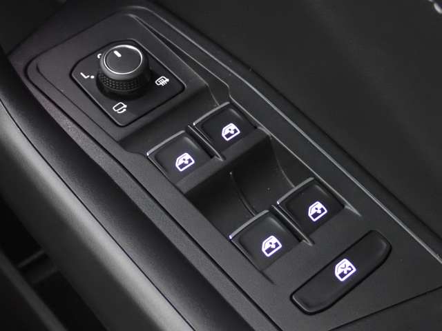 フォルクスワーゲン Ｔ－ＲＯＣ ＴＳＩ スタイル R4年 (関東) 99