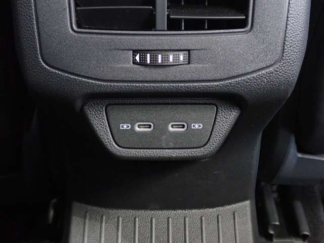 フォルクスワーゲン Ｔ－ＲＯＣ ＴＳＩ スタイル R4年 (関東) 99