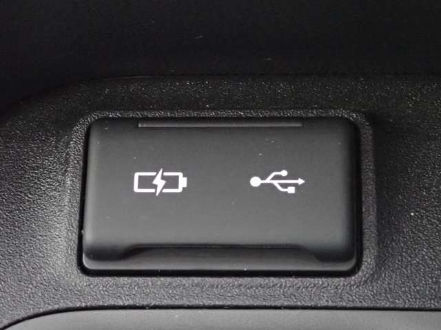 トヨタ シエンタ　ハイブリッド ハイブリッド １．５ Ｇ R5年 (関東) 99