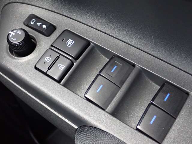 トヨタ シエンタ　ハイブリッド ハイブリッド １．５ Ｇ R5年 (関東) 99