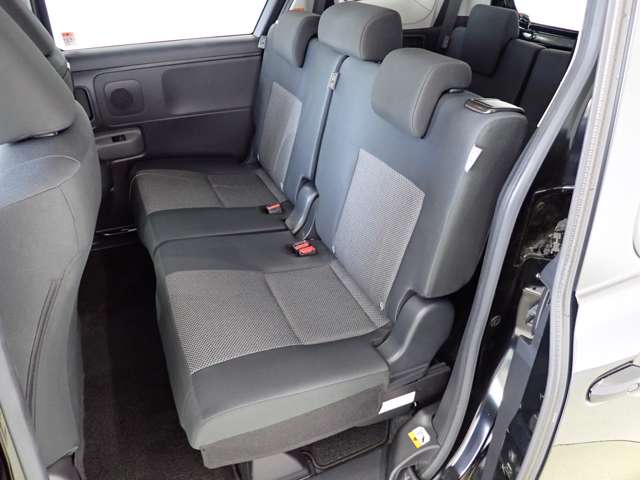 トヨタ シエンタ　ハイブリッド ハイブリッド １．５ Ｇ R5年 (関東) 99