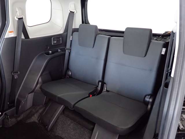 トヨタ シエンタ　ハイブリッド ハイブリッド １．５ Ｇ R5年 (関東) 99