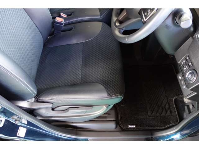 ダイハツ タント ６６０ カスタム ＲＳ スタイルセレクション ４ＷＤ R3年 () 99