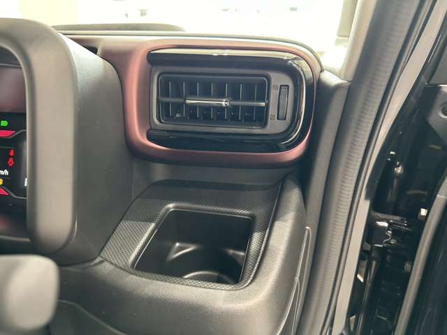 スズキ スペーシア　ギア ６６０ カスタム ハイブリッド ＸＳターボ R5年 (中国) 99