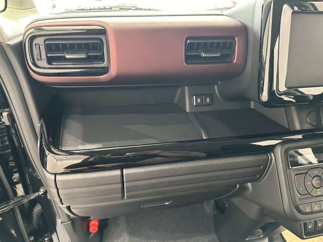 スズキ スペーシア　ギア ６６０ カスタム ハイブリッド ＸＳターボ R5年 (中国) 99