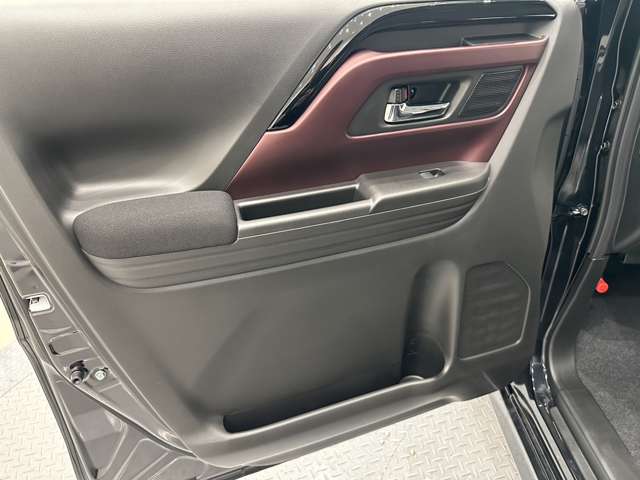 スズキ スペーシア　ギア ６６０ カスタム ハイブリッド ＸＳターボ R5年 (中国) 99