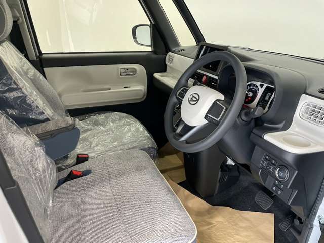 ダイハツ ムーヴ　キャンバス ６６０ ストライプス Ｇ R4年 (中国) 99