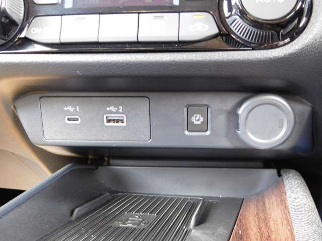 日産 ノートオーラ １．２ Ｇ R5年 (九州・沖縄) 99