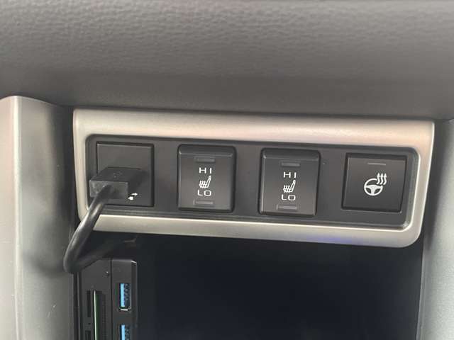 トヨタ カローラクロス　ハイブリッド １．８ ハイブリッド Ｚ Ｅ－ＦＯＵＲ ４ＷＤ R4年 (東北) 99