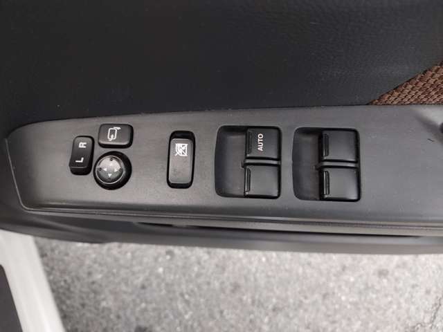 日産 モコ ６６０ Ｘ H26年 (九州・沖縄) 99