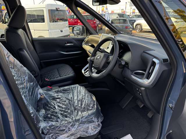 トヨタ ヴォクシー １．８ ハイブリッド Ｓ－Ｚ R7年 (九州・沖縄) 99