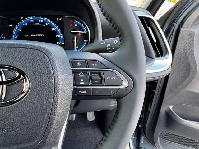 トヨタ ヴォクシー １．８ ハイブリッド Ｓ－Ｚ R7年 (九州・沖縄) 99