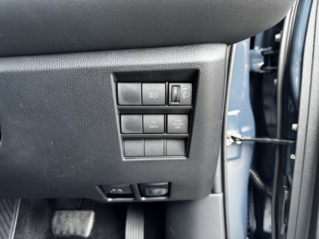 トヨタ ヴォクシー １．８ ハイブリッド Ｓ－Ｚ R7年 (九州・沖縄) 99