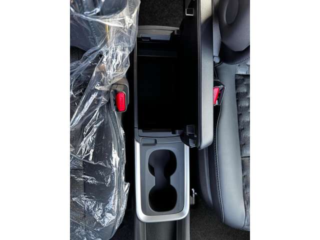 トヨタ ヴォクシー １．８ ハイブリッド Ｓ－Ｚ R7年 (九州・沖縄) 99