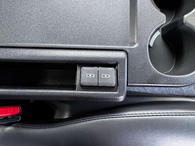 トヨタ ヴォクシー １．８ ハイブリッド Ｓ－Ｚ R7年 (九州・沖縄) 99