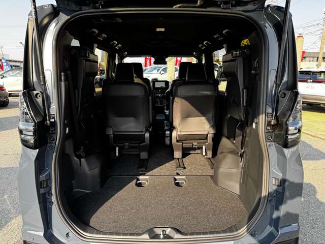 トヨタ ヴォクシー １．８ ハイブリッド Ｓ－Ｚ R7年 (九州・沖縄) 99