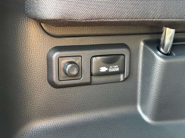 トヨタ ヴォクシー １．８ ハイブリッド Ｓ－Ｚ R7年 (九州・沖縄) 99