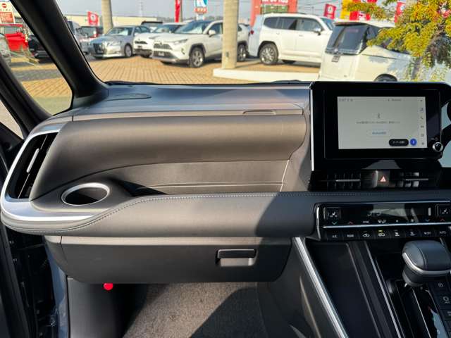 トヨタ ヴォクシー １．８ ハイブリッド Ｓ－Ｚ R7年 (九州・沖縄) 99