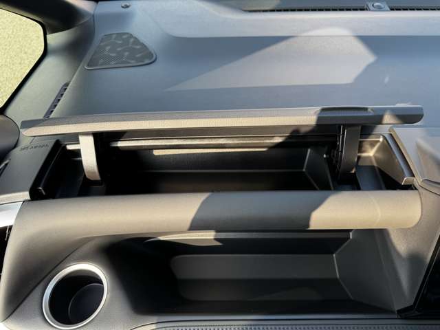 トヨタ ヴォクシー １．８ ハイブリッド Ｓ－Ｚ R7年 (九州・沖縄) 99