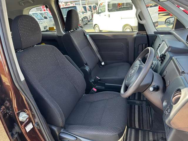 トヨタ スペイド １．５ Ｆ H25年 (九州・沖縄) 99