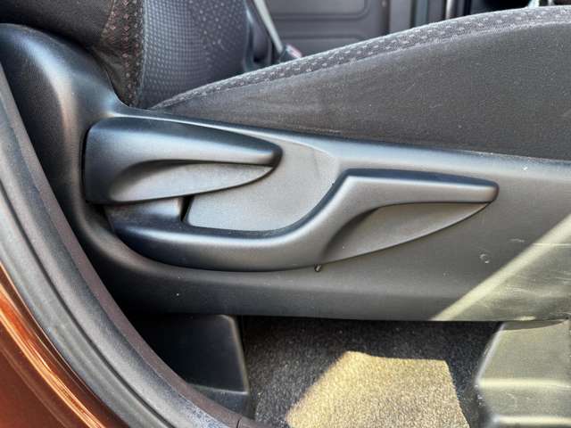 トヨタ スペイド １．５ Ｆ H25年 (九州・沖縄) 99