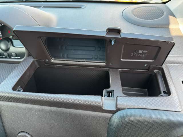 トヨタ スペイド １．５ Ｆ H25年 (九州・沖縄) 99