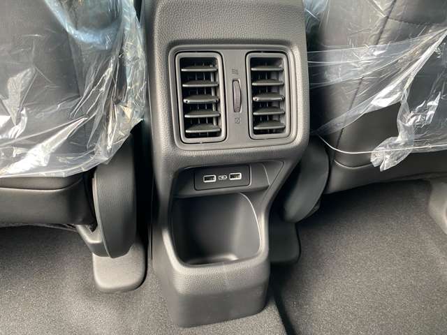 ホンダ ヴェゼル １．５ Ｅ：ＨＥＶ Ｚ R6年 (九州・沖縄) 99