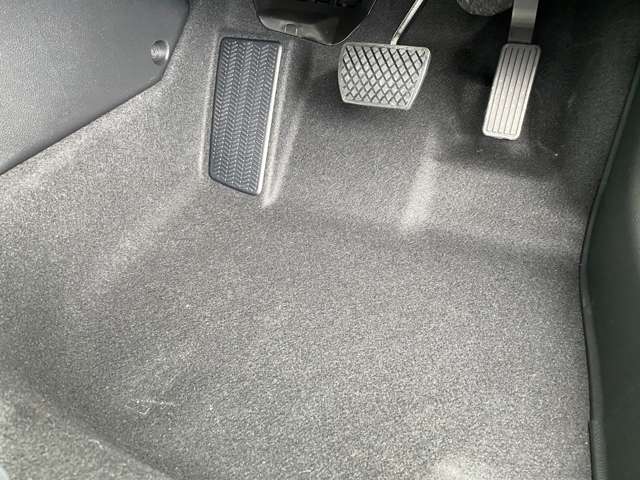 ホンダ ヴェゼル １．５ Ｅ：ＨＥＶ Ｚ R6年 (九州・沖縄) 99