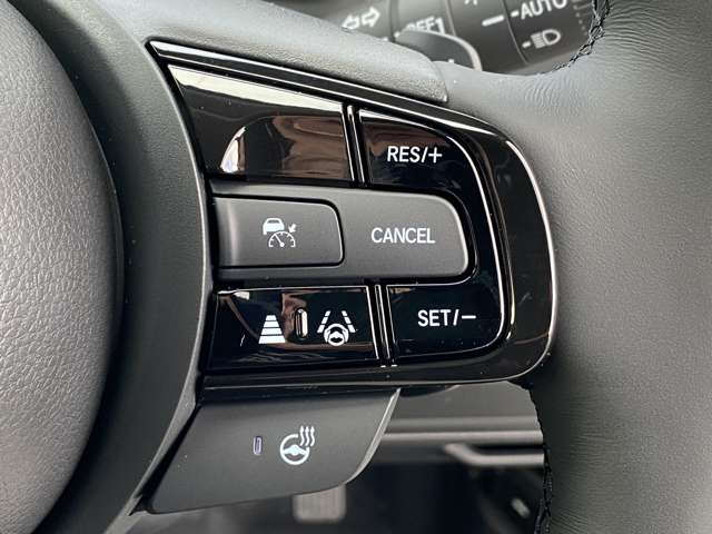 ホンダ ヴェゼル １．５ Ｅ：ＨＥＶ Ｚ R6年 (九州・沖縄) 99