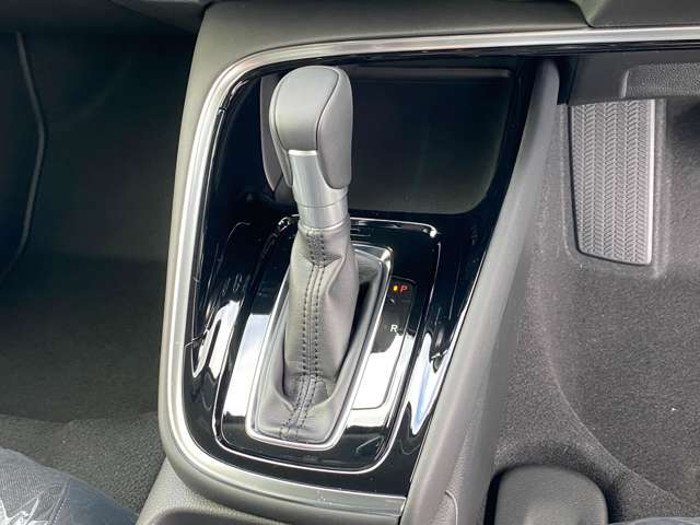 ホンダ ヴェゼル １．５ Ｅ：ＨＥＶ Ｚ R6年 (九州・沖縄) 99