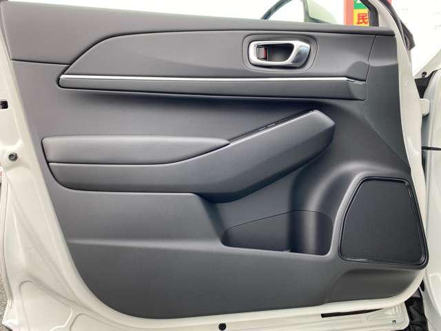 ホンダ ヴェゼル １．５ Ｅ：ＨＥＶ Ｚ R6年 (九州・沖縄) 99