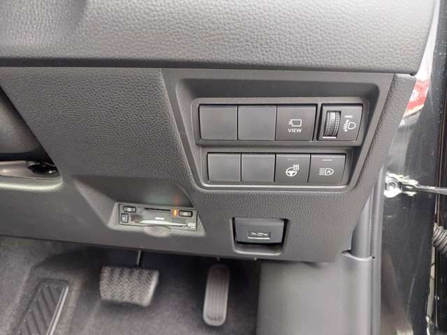 トヨタ ヤリスクロス　ハイブリッド １．５ ハイブリッド Ｚ R6年 (九州・沖縄) 99