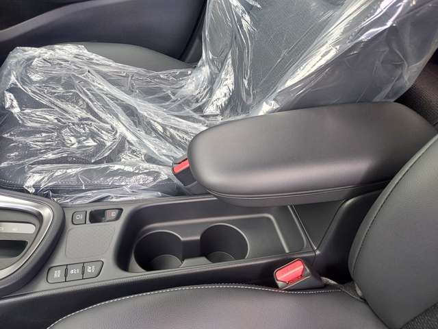 トヨタ ヤリスクロス　ハイブリッド １．５ ハイブリッド Ｚ R6年 (九州・沖縄) 99