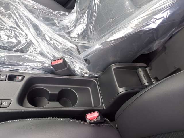 トヨタ ヤリスクロス　ハイブリッド １．５ ハイブリッド Ｚ R6年 (九州・沖縄) 99