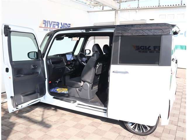 ダイハツ タント ６６０ カスタム ＲＳ R6年 (関東) 99