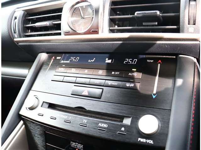 レクサス ＩＳ２００ｔ Ｆスポーツ H29年 (関東) 99