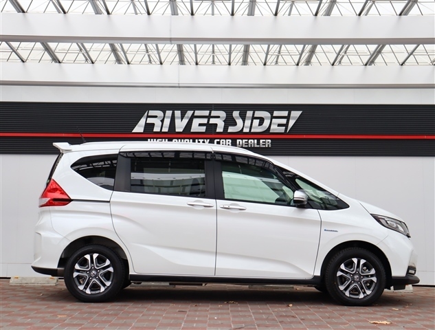 ホンダ フリード＋　ハイブリッド １．５ ハイブリッド Ｇ ホンダセンシング ４ＷＤ R1年 (関東) 99