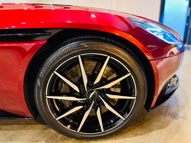 アストンマーティン ＤＢ１１ ローンチエディション H29年 (東海) 99