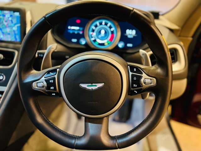 アストンマーティン ＤＢ１１ ローンチエディション H29年 (東海) 99