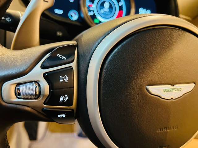 アストンマーティン ＤＢ１１ ローンチエディション H29年 (東海) 99