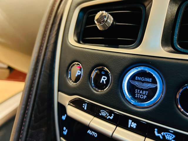 アストンマーティン ＤＢ１１ ローンチエディション H29年 (東海) 99