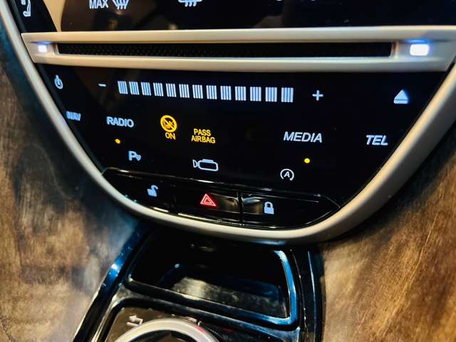 アストンマーティン ＤＢ１１ ローンチエディション H29年 (東海) 99