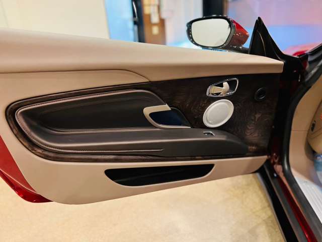 アストンマーティン ＤＢ１１ ローンチエディション H29年 (東海) 99