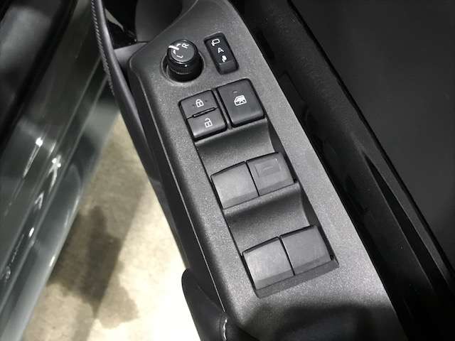 トヨタ アクア １．５ Ｚ Ｅ－ＦＯＵＲ ４ＷＤ R4年 (北海道) 99