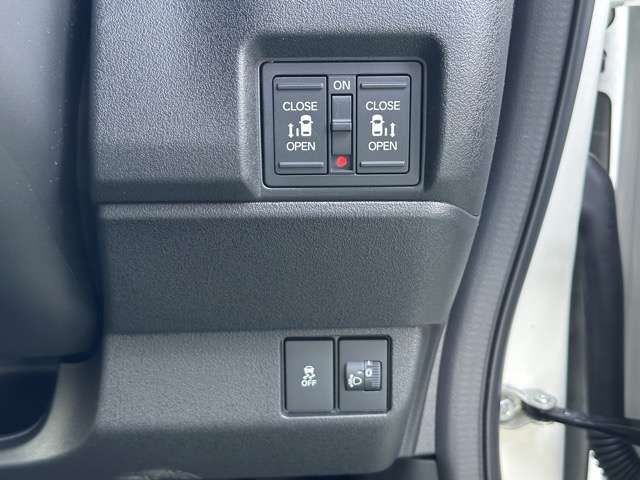 ホンダ Ｎ　ＢＯＸ カスタム ６６０ R7年 (東海) 99